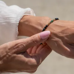 Spinel, Szmaragd, Hematyt - srebrna pozłacana bransoletka na ochronę, bogactwo, koncentrację - Wewnętrzna Ochrona