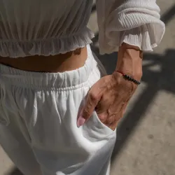 Spinel, Hematyt - bransoletka na sznurku na ochronę, bogactwo, koncentrację - Wewnętrzna Ochrona