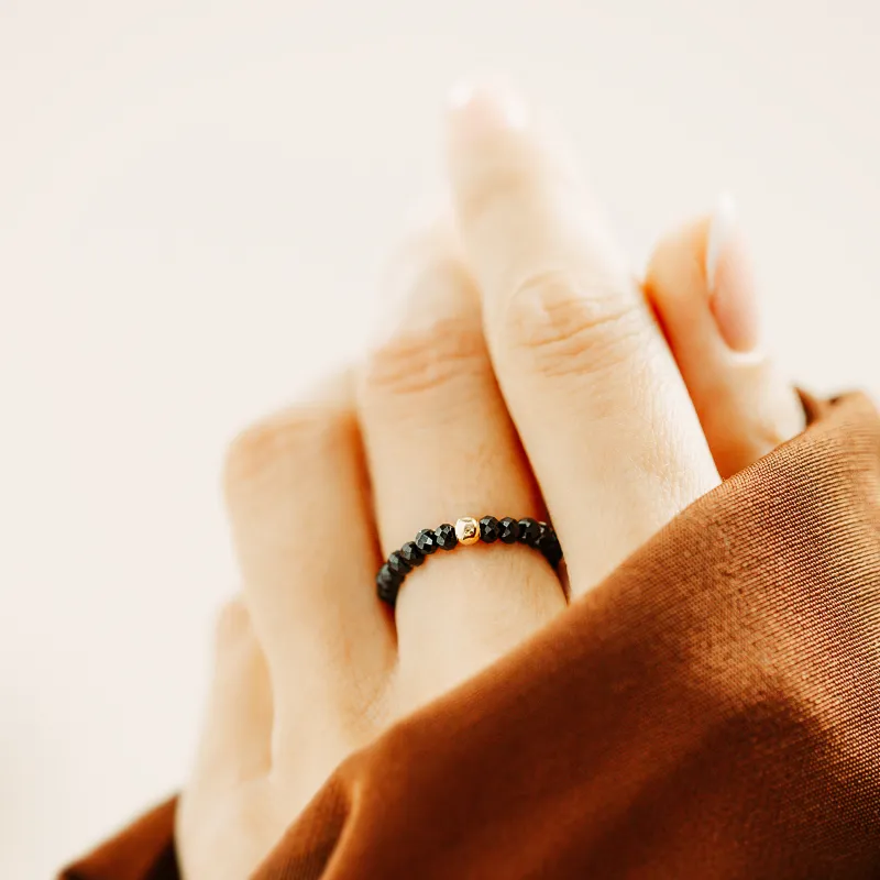 Spinel - srebrny pozłacany pierścionek na ochronę, bogactwo, koncentrację - Wewnętrzna Ochrona