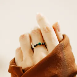 Spinel, Malachit, Kryształ górski - srebrny pozłacany pierścionek na ochronę, bogactwo, koncentrację - Wewnętrzna Ochrona Spinel, Malachit, Kryształ górski - srebrny pozłacany pierścionek na ochronę, bogactwo, koncentrację - Wewnętrzna Ochrona