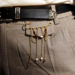 Granat, Perła, Hematyt - broszka na zdrowie, miłość, kreatywność - Noa