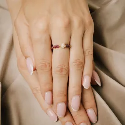 Rubin, Perła - srebrny pozłacany pierścionek na bogactwo, sukces, siłę - Skarby Oceanu