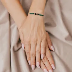 Turmalin, Malachit - bransoletka na sznurku na ochronę, bogactwo, uzdrowienie - Wewnętrzna Ochrona